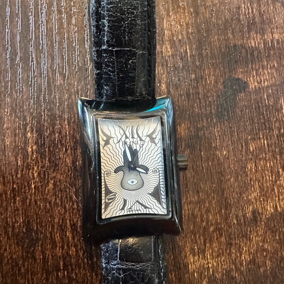 Elini Lucky Hand Nazar Swiss Made Watch - Picture 5 of 8